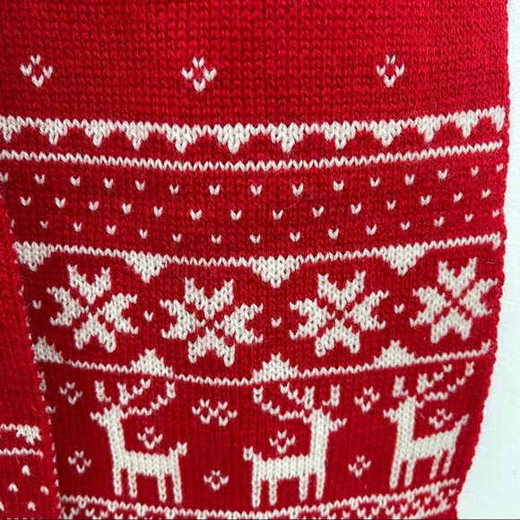 Hallmark Red Winter Scarf with White Patterns - Picture 6 of 8